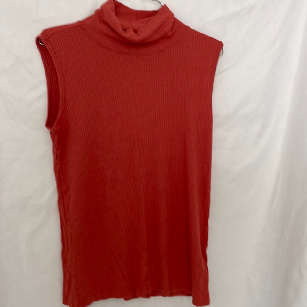 Salmon pullover used size M